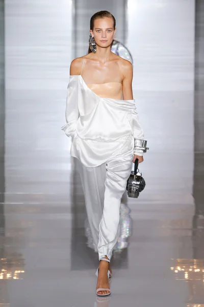 Look 44